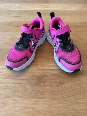 Nike Kids Hot Pink and Black Athletic Sneakers